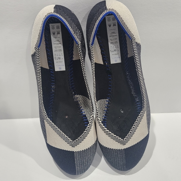 Rothy's The Flat Black Captoe 7.5 - Picture 4 of 10